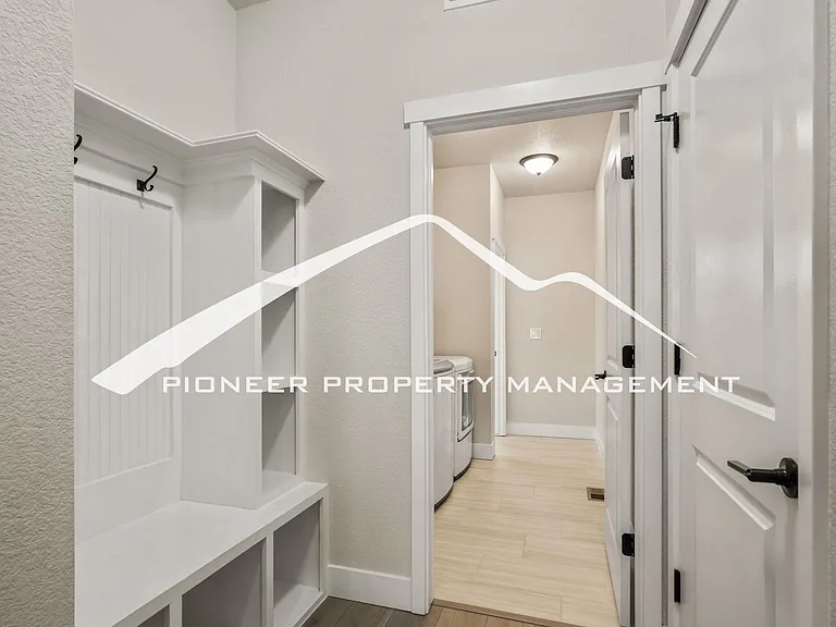 2398 Merlot Dr — Photo 12