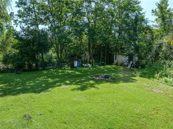 3237 State Route 82, Mantua, OH 44255