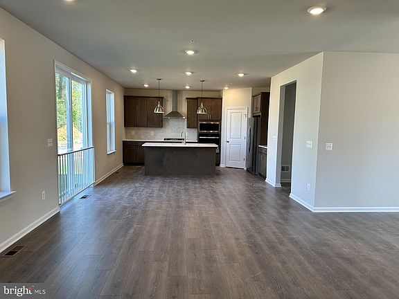 3rd image of 9914 Obin Ln