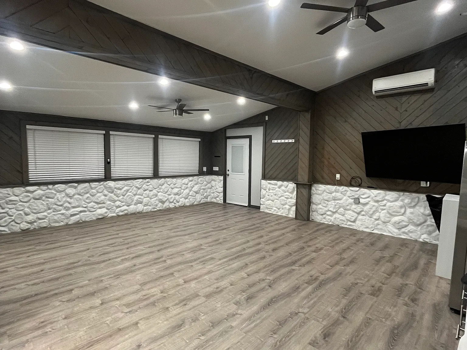 1 bed, 800 sqft, $1,300 — Photo 4