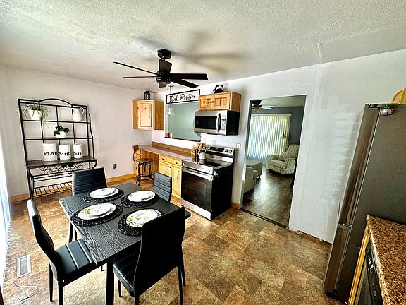 3rd image of 403 Ewart Ave