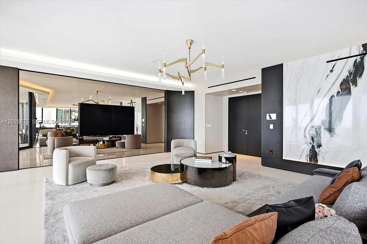 One Thousand Museum Condo — Photo 3