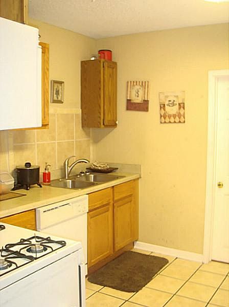 2nd image of 109 3rd St