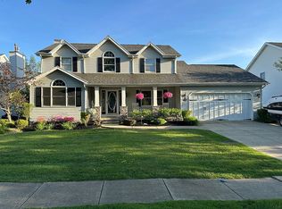 146 Meadow Spring Ln, East Amherst, NY 14051