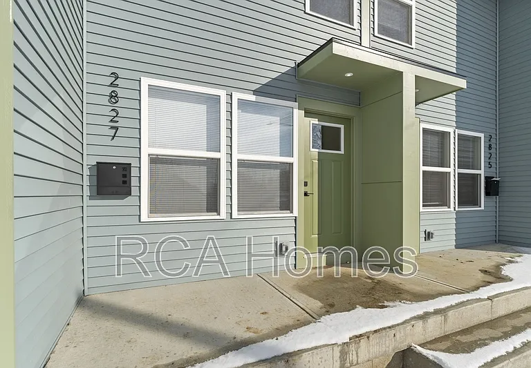 2827 Adams St — Photo 3