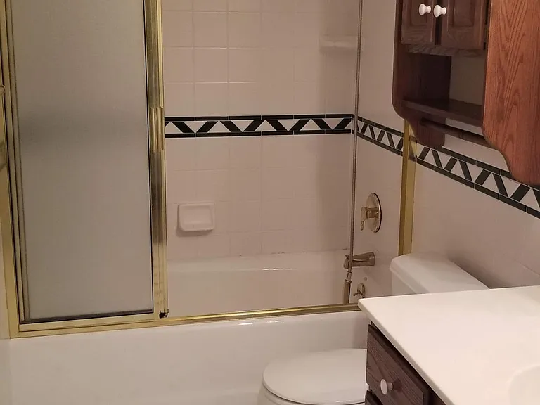 520 Clarella Ct — Photo 8