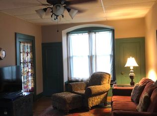 410 6th St, Monett, MO 65708