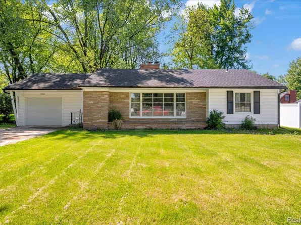 39401 Long St, Harrison Township, MI 48045