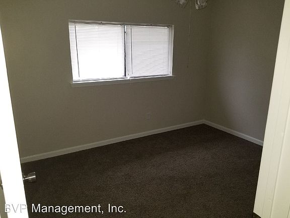 4th image of 2404 Blanco Dr APT B