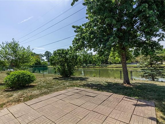 5th image of 8509 Coralberry Ln
