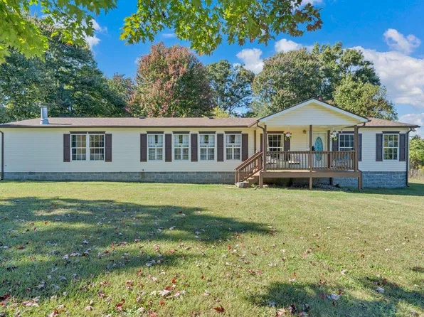 360 Double Oaks Ln, Wirtz, VA 24184
