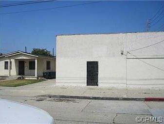 2nd image of 10405 S Grevillea Ave