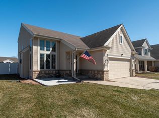 3533 Rivers Crossing DRIVE, Waukesha, WI 53189