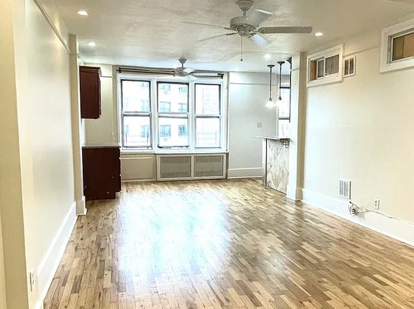 59-21 Calloway St APT 5R, Queens, NY 11368