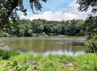 169 W Queens Dr, Williamsburg, VA 23185