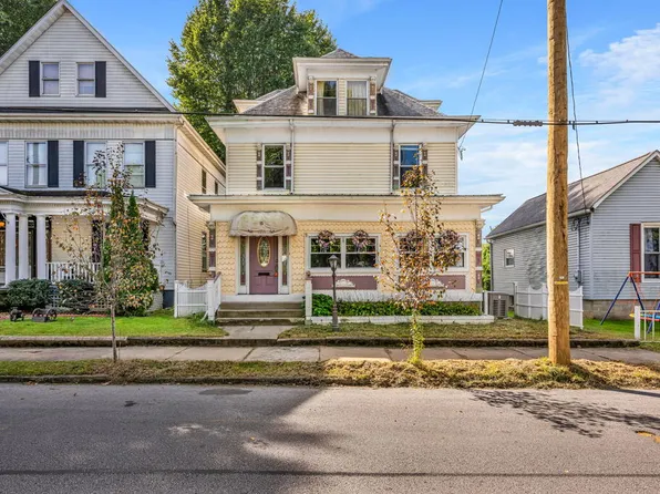 1115 7th St, Moundsville, WV 26041