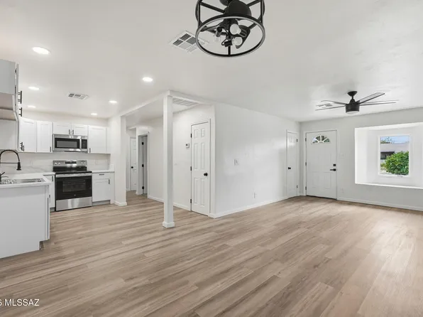 5525 E 24th St, Tucson, AZ 85711