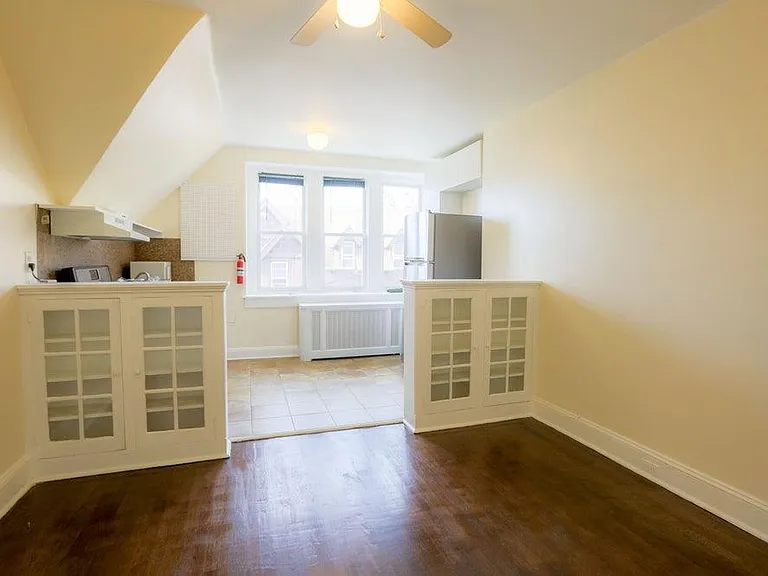 1011 S 49th St #3 — Photo 1