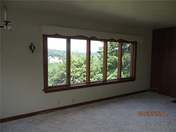 4th image of 108 N Tremont Ave