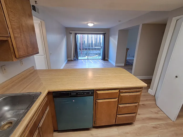 502 Hyacinth Ct #B — Photo 13