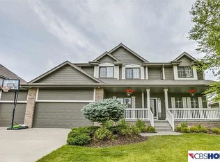 18831 Edna St, Omaha, NE 68136