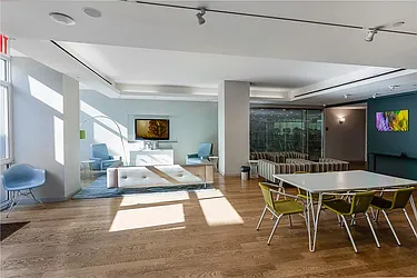 Rented by R New York