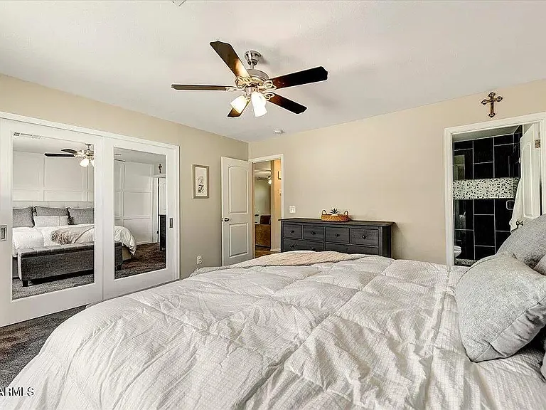 2217 N Sunset Dr — Photo 7