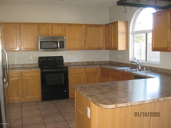 4th image of 4924 E Meadow Land Dr