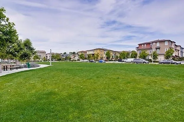 Swegles park - 3 min walk