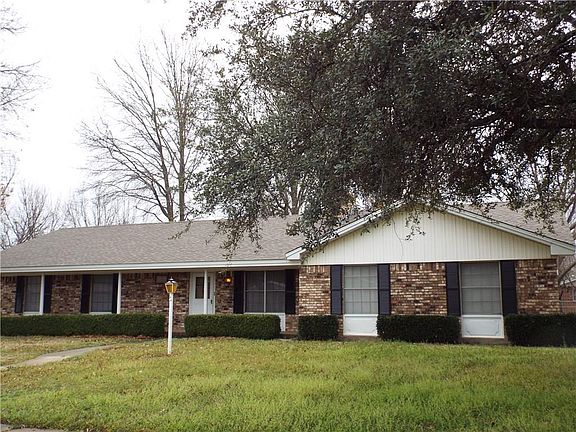 3rd image of 201 Garvin St