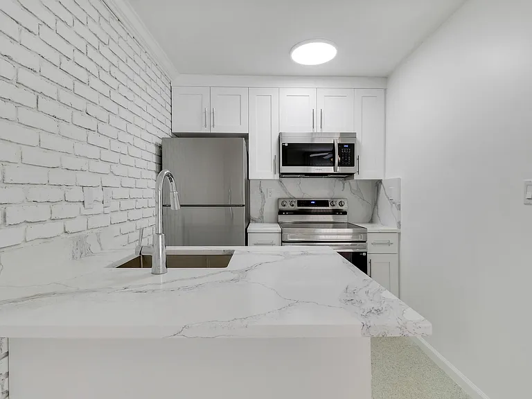 704 Omar Rd #6 — Photo 6