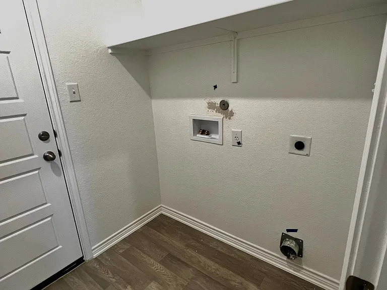 7510 Fishbowl Ln — Photo 6