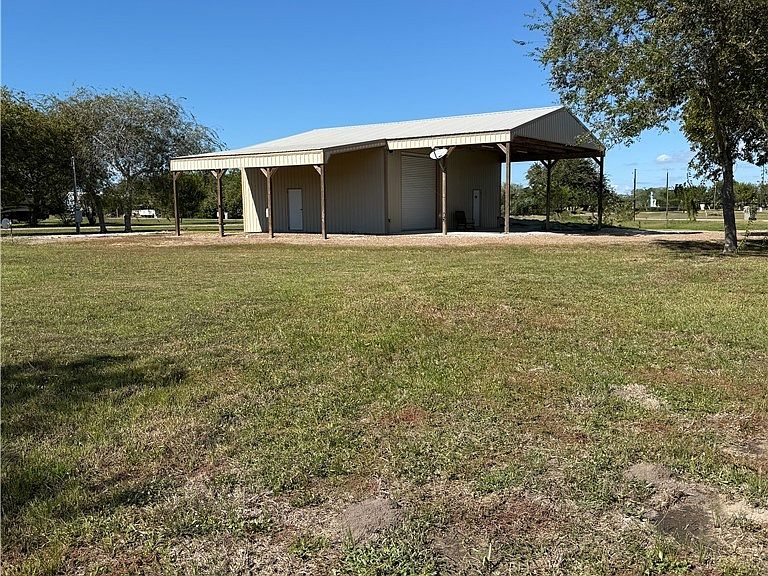 Listing photo 5