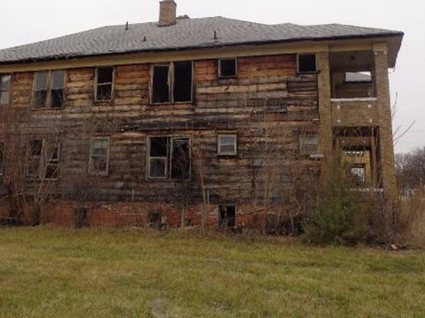 detroit-michigan-88432867 picture