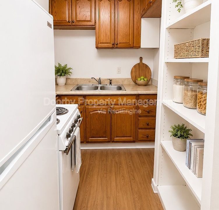 1st image of 12 Bellflower Cir APT 2