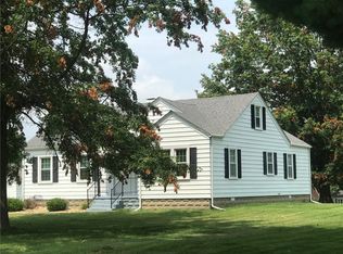 10 Southern Dr, Decatur, IL 62521