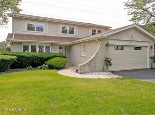 1119 New Trier Ct, Wilmette, IL 60091