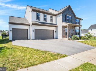 223 Wright Dr, Mechanicsburg, PA 17055