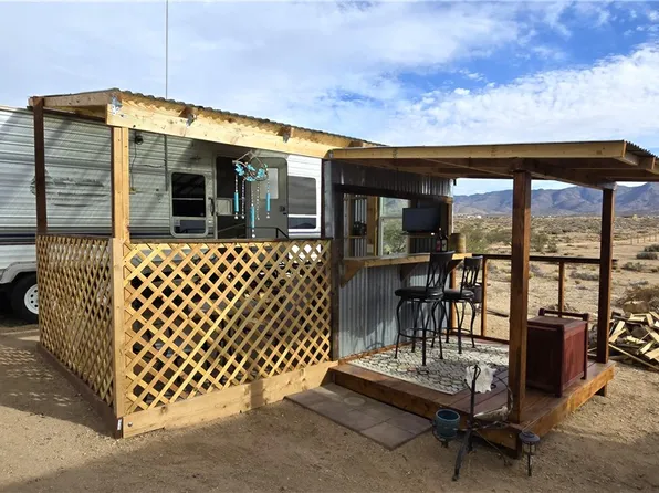 9240 S Longhorn Dr, Golden Valley, AZ 86413