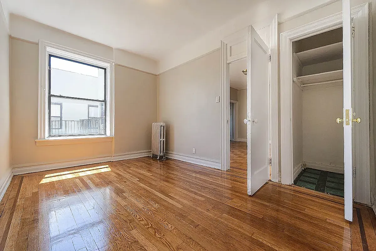 902 44th Street — Photo 2