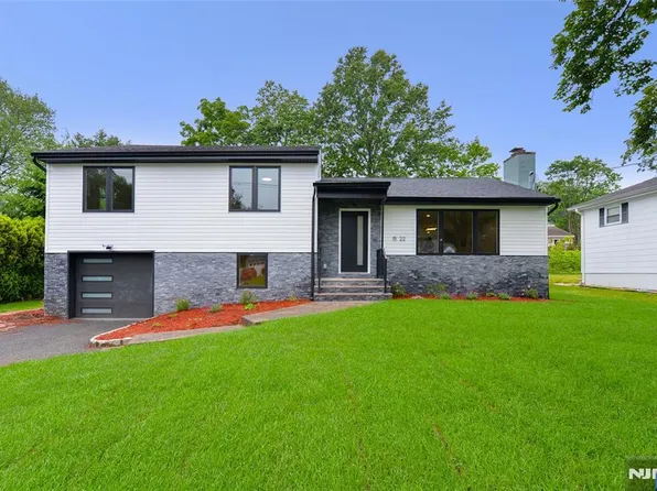 15-22 Radburn Rd, Fair Lawn, NJ 07410