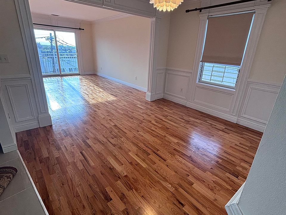 1st image of 166 Lincoln St #2