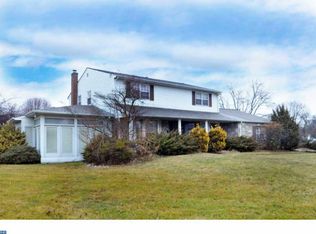 843 Cardinal Ln, Huntingdon Valley, PA 19006