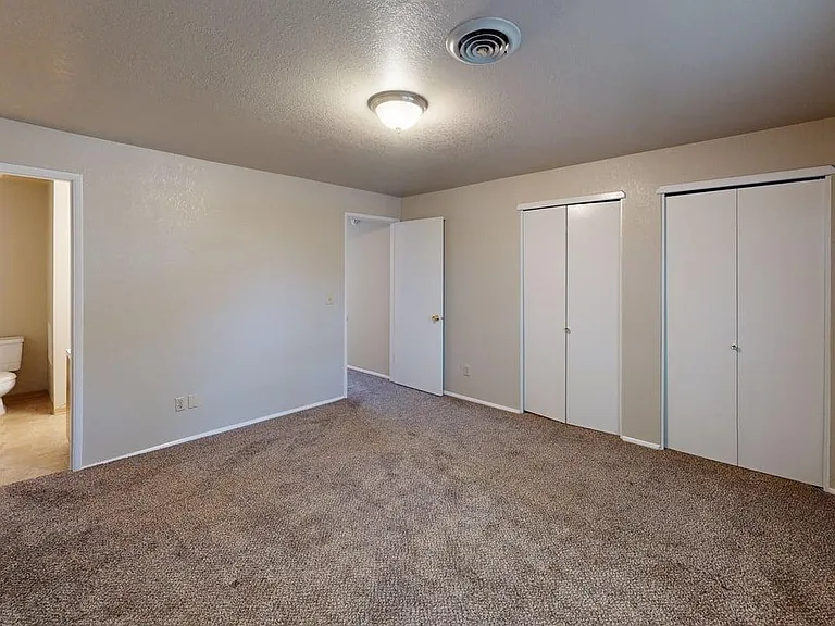 111 NW Columbia Ave #3 — Photo 6