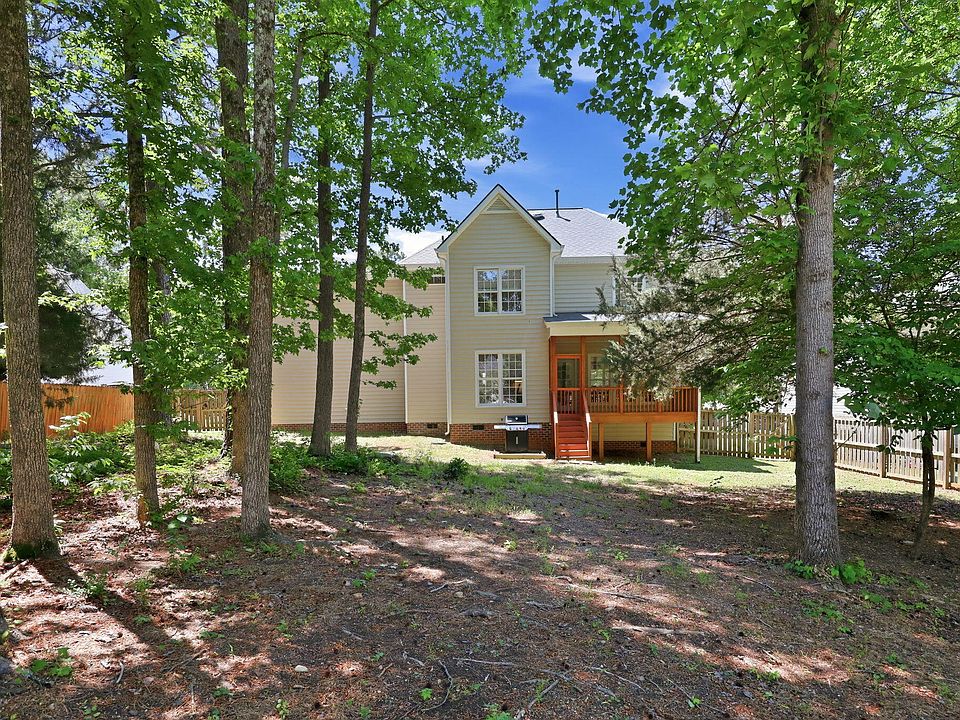1st image of 613 Middle Bridge Rd