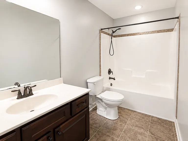 14 Marquis Dr — Photo 7