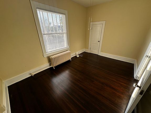 2nd image of 933 Dale Ave SE