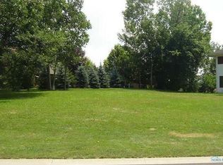 3145 Stone Wall Rd, Maumee, OH 43537