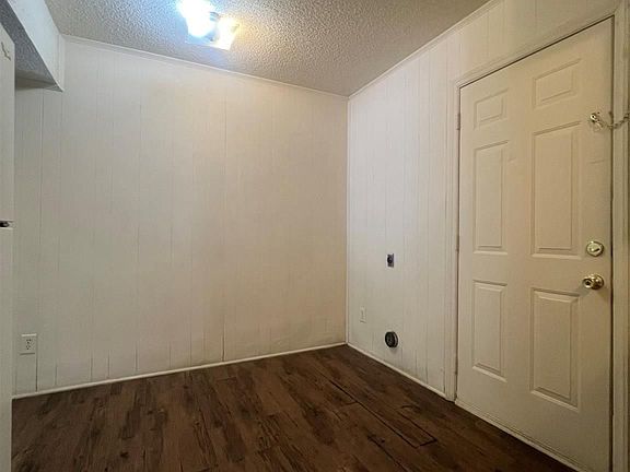 4th image of 318 N Poplar St APT 5