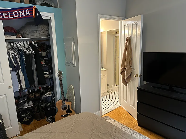 2233 E Pratt St #1R — Photo 6